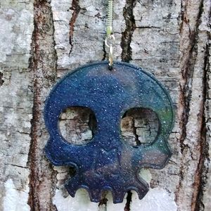 Resin skull keychain